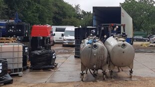 Drugslab ontdekt: vijf aanhoudingen