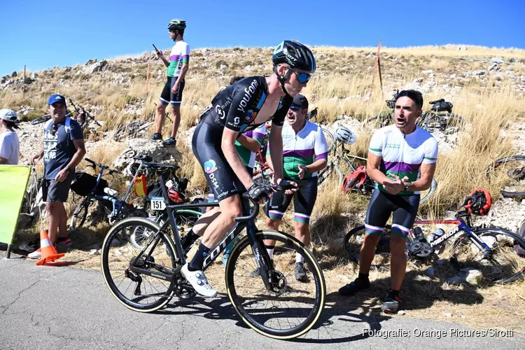 Arensman wint koninginnerit in Vuelta