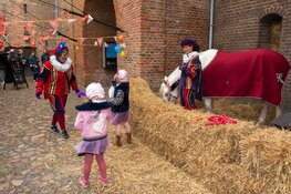 Muiderslot omgetoverd tot Kasteel van Sinterklaas