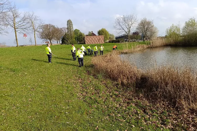 Kingspan medewerkers aan de slag tijdens jaarlijkse World Earth Day