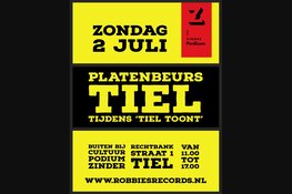 Platenbeurs tijdens "Tiel Toont"