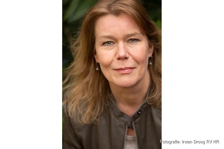 Filosofe Désanne van Brederode houdt lezing in Tiel over de Innerlijke vlam