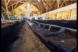 Na 1700 jaar verlaat Romeinse boomstamboot Maas en Waal