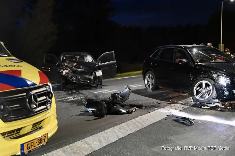 Aanrijding op de Zeiving in Heukelum: één gewonde en flinke schade