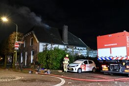 Woningbrand aan Kerkstraat in Beesd: brandweer schaalt op naar middelbrand