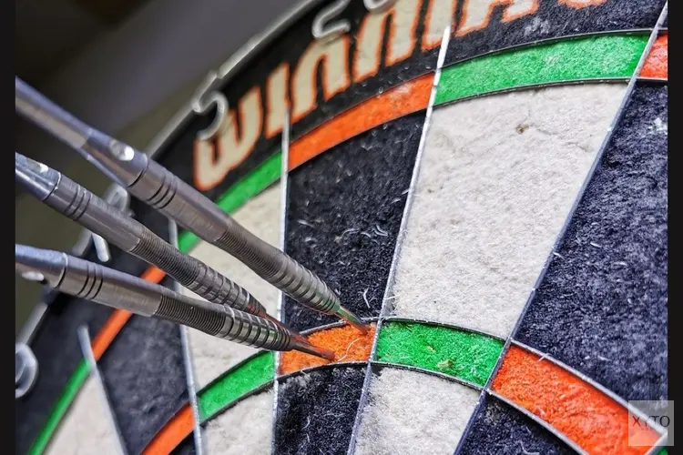 Gian van Veen klopt ook Anderson en staat in finale WK darts