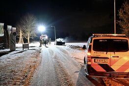 Uitgebrande auto mogelijk betrokken bij woninginbraak