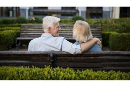 Meer zestigers hebben een LAT-relatie, vooral mannen